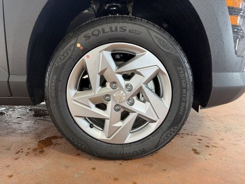 New 2026 Hyundai Kona SE image 8