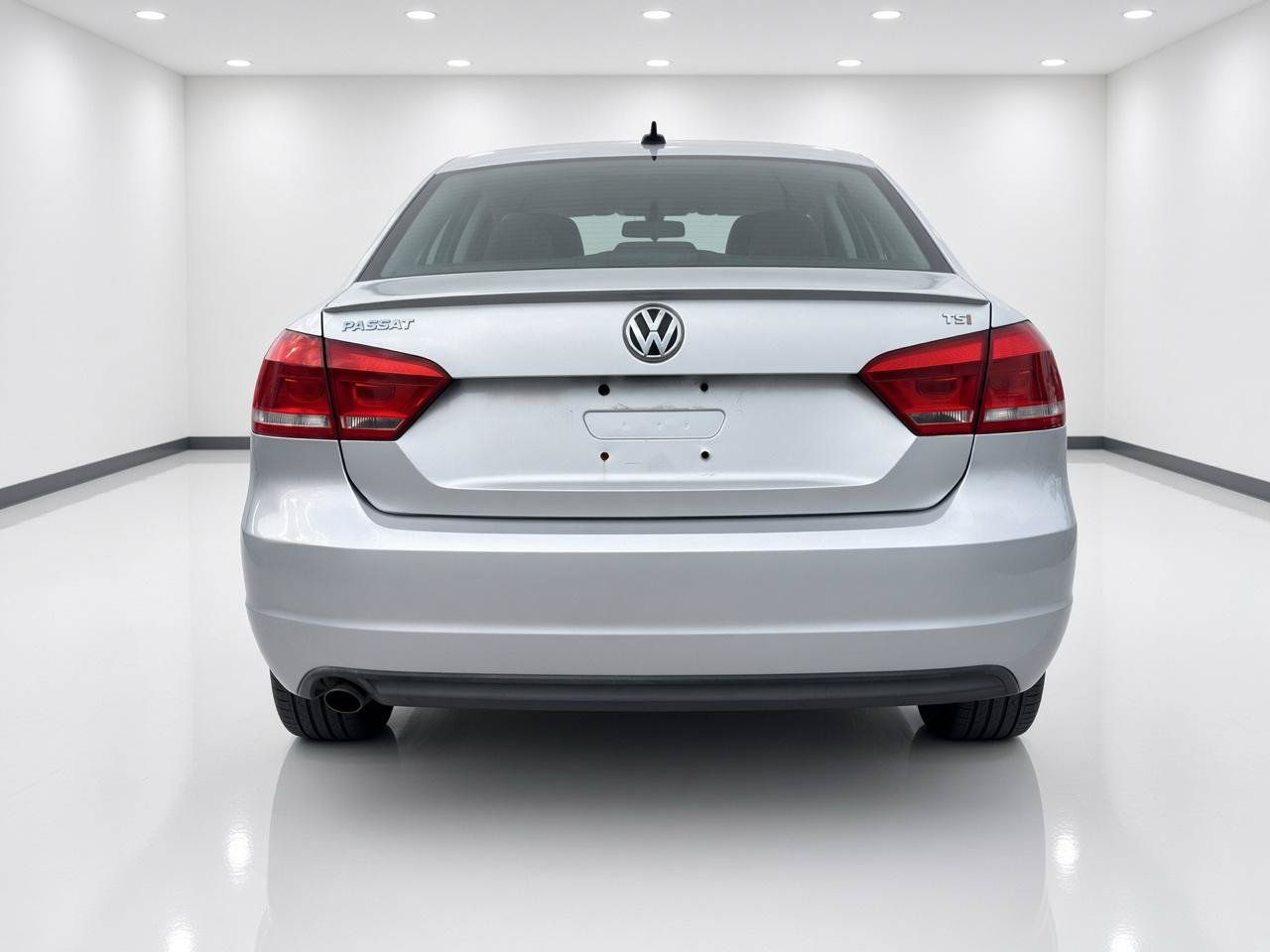 Used 2015 Volkswagen Passat 1.8T Wolfsburg Edition FWD image 4