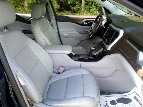 Used 2017 GMC Acadia SLT image 53