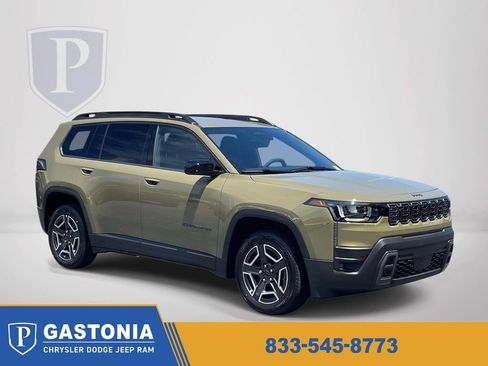 New 2026 Jeep Cherokee Laredo AWD/4WD image 1