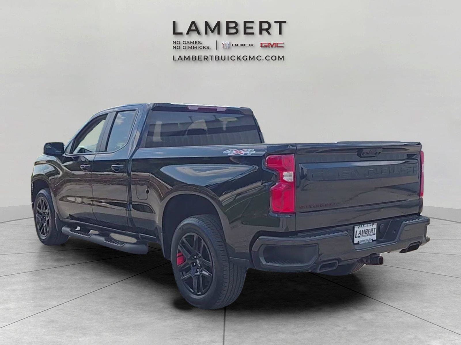 Used 2023 Chevrolet Silverado 1500 RST w/ Redline Edition AWD/4WD image 3