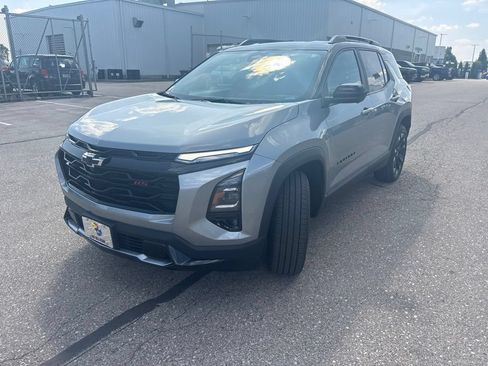 Used 2025 Chevrolet Equinox RS w/ Safety and Technology Package AWD/4WD image 3