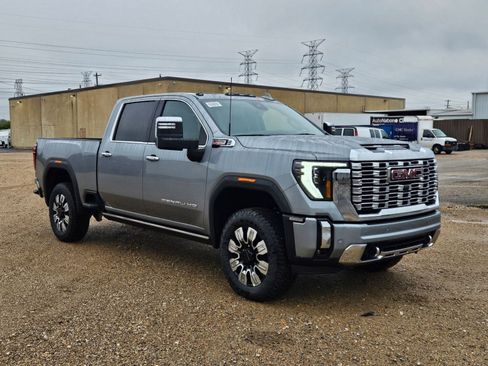 New 2026 GMC Sierra 3500 Denali w/ Denali Reserve Package image 8