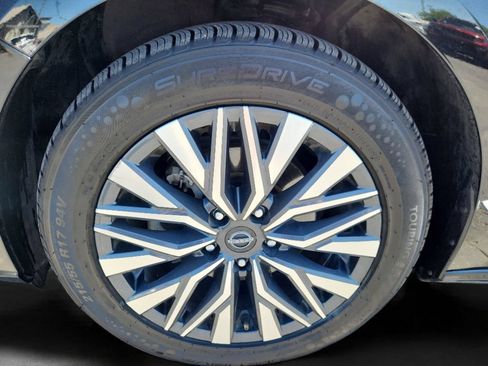 Used 2024 Nissan Altima 2.5 SV FWD image 17