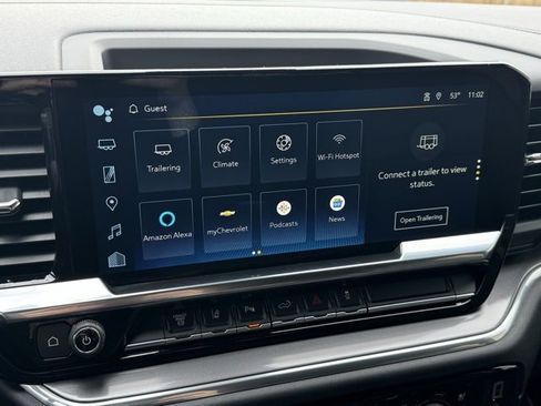 Used 2024 Chevrolet Silverado 3500 High Country w/ High Country Premium Package image 3