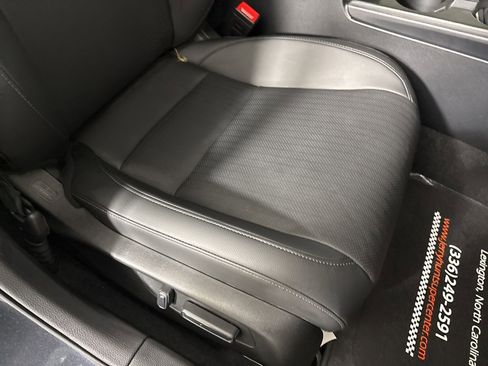 Used 2025 Honda Civic Sport image 28