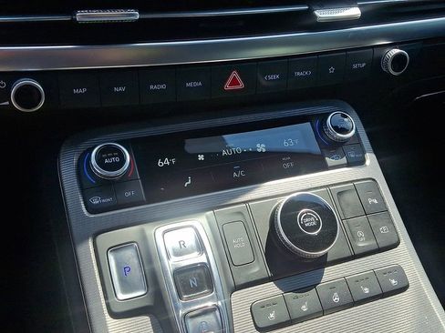 Used 2024 Hyundai Palisade Calligraphy FWD image 16