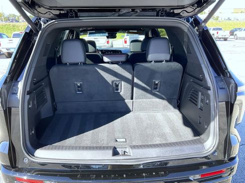 Certified 2024 Chevrolet Traverse RS w/ LPO, Floor Liner Package image 22