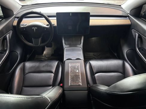 Used 2021 Tesla Model Y Long Range AWD/4WD image 10