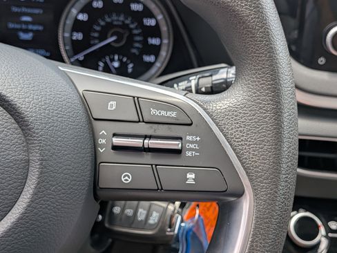 Used 2023 Hyundai Sonata SE FWD image 24