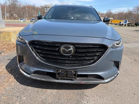 Used 2023 MAZDA CX-9 Carbon Edition image 2