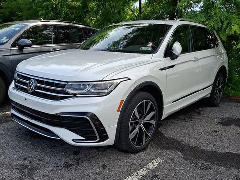 Used 2022 Volkswagen Tiguan SEL R-Line AWD/4WD image 3