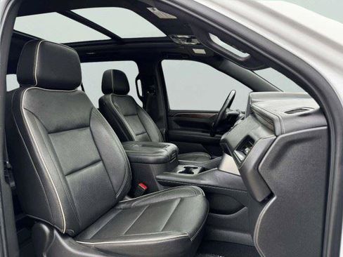 Used 2021 Chevrolet Suburban Premier w/ Premium Package RWD image 54