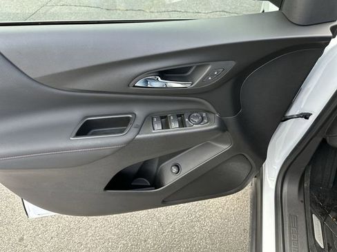 Used 2024 Chevrolet Equinox RS image 24