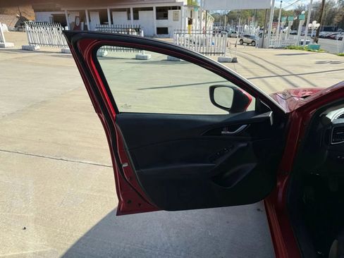 Used 2014 MAZDA MAZDA3 i Sport image 19