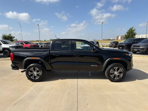 Used 2024 GMC Canyon AT4 w/ AT4 Premium Package AWD/4WD image 6