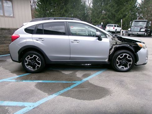 Used 2016 Subaru Crosstrek 2.0i Premium w/ Moonroof Package image 1