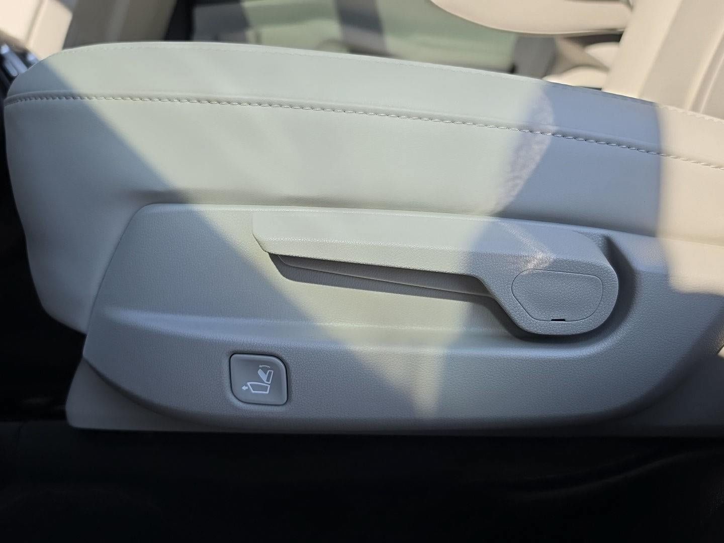 Certified 2025 Kia Sorento X-Line EX AWD/4WD image 23
