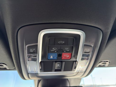 Used 2023 RAM 1500 Laramie AWD/4WD image 23