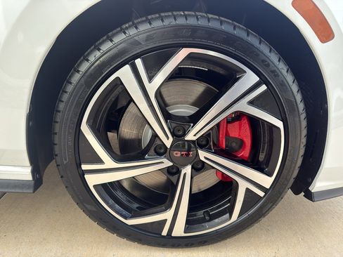 New 2026 Volkswagen GTI SE image 19