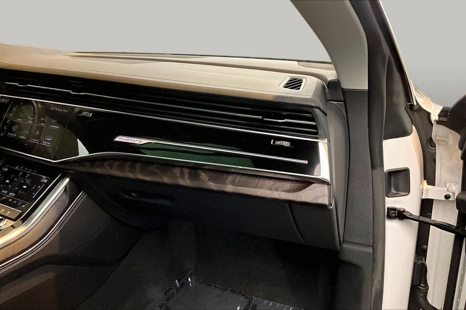 Used 2023 Audi Q8 Premium Plus AWD/4WD image 18