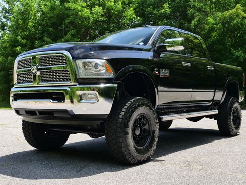Used 2015 RAM 2500 Laramie AWD/4WD image 6