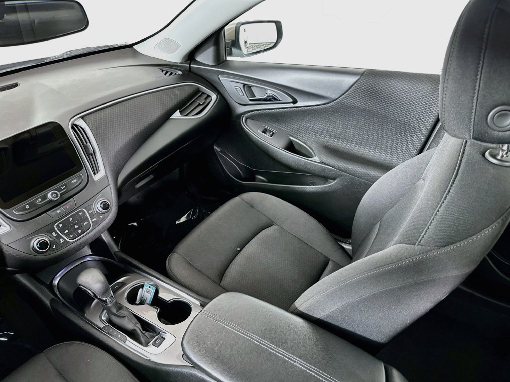Used 2024 Chevrolet Malibu LT FWD image 31