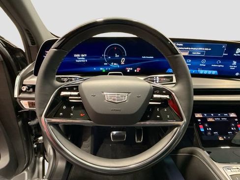 Used 2026 Cadillac Vistiq Luxury AWD/4WD image 9