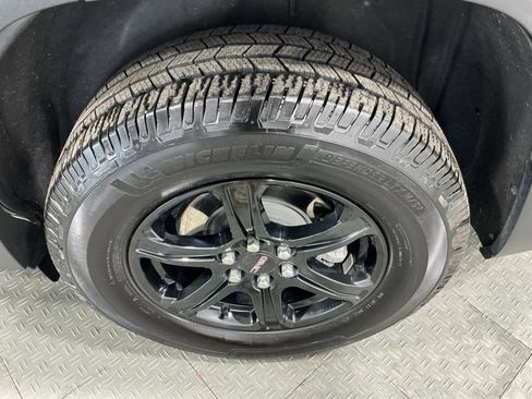 Used 2023 GMC Acadia AT4 w/ Technology Package image 54