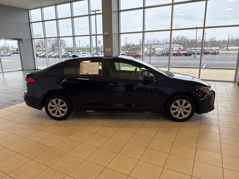 Used 2023 Toyota Corolla LE image 6