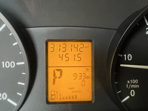 Used 2014 Mercedes-Benz Sprinter 2500 image 19