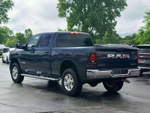 Used 2025 RAM 2500 Big Horn AWD/4WD image 9