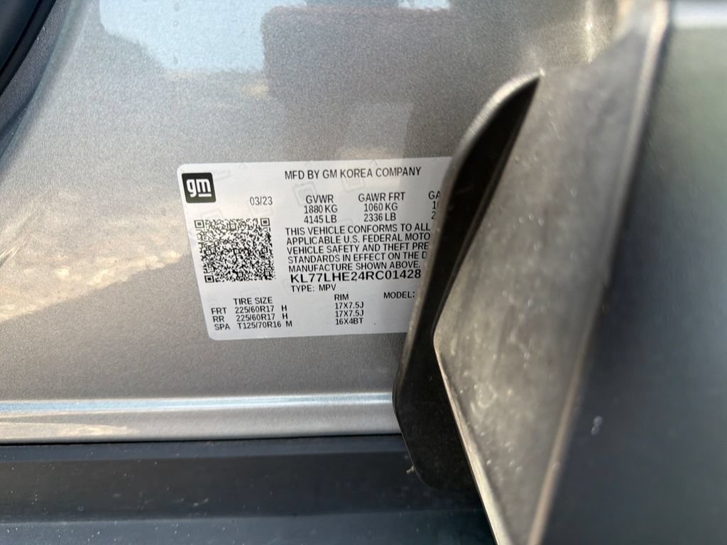 Used 2024 Chevrolet Trax LT w/ Sunroof Package FWD image 34
