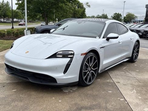 Used 2024 Porsche Taycan RWD image 11