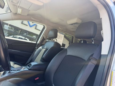 Used 2017 Dodge Journey Crossroad FWD image 16