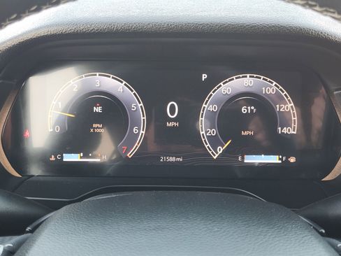 Used 2023 Jeep Grand Cherokee L Laredo image 17