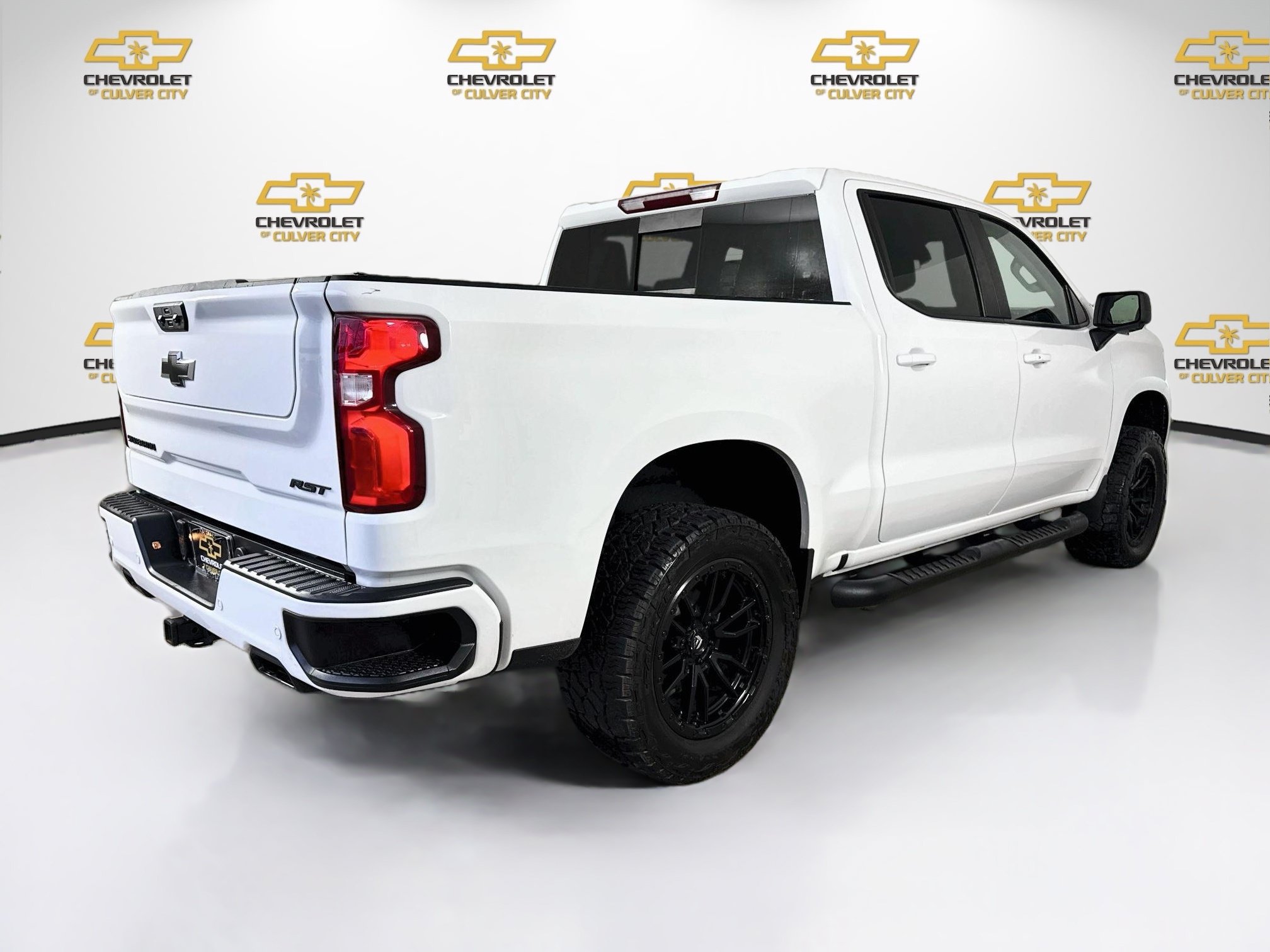 Used 2024 Chevrolet Silverado 1500 RST AWD/4WD image 8