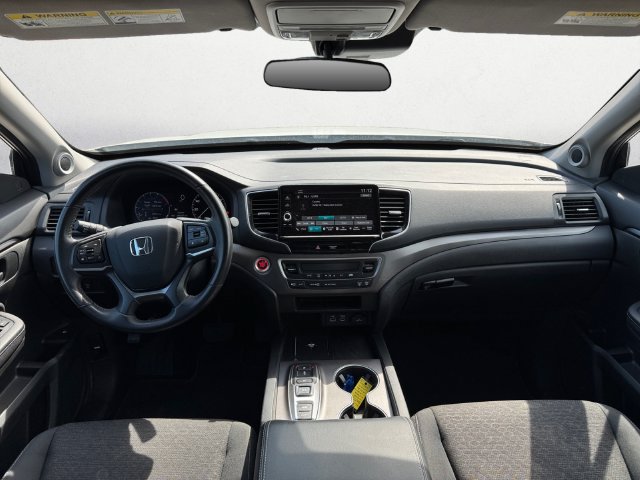 Used 2025 Honda Ridgeline Sport image 11