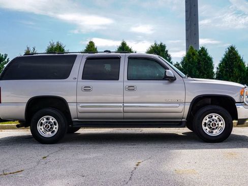 Used 2005 GMC Yukon XL 2500 SLT w/ SLT Preferred Equipment Group image 36