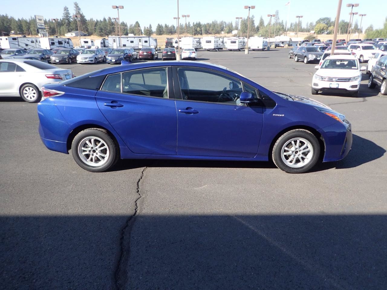 Used 2016 Toyota Prius Four FWD image 6