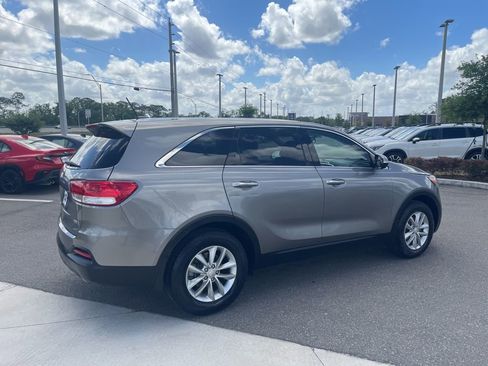 Used 2018 Kia Sorento L FWD image 5