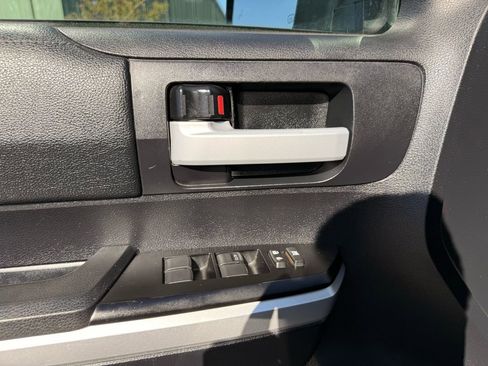 Used 2016 Toyota Tundra SR5 image 16