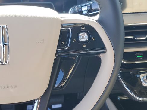 New 2026 Lincoln Corsair Reserve image 19