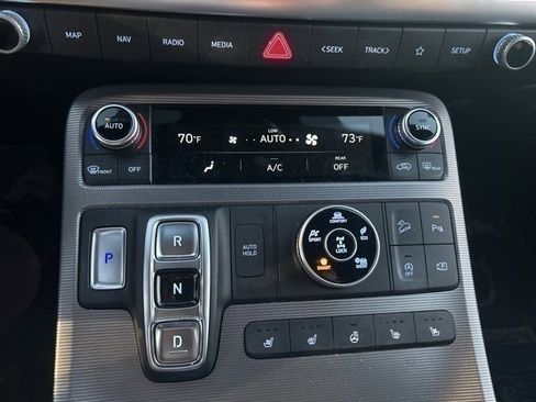 Used 2024 Hyundai Palisade Calligraphy image 11