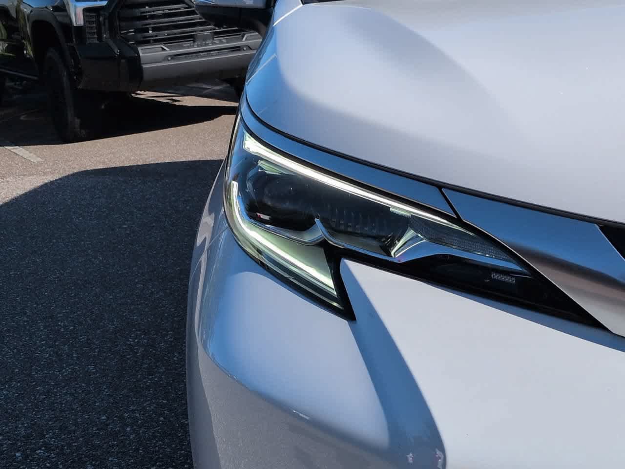 Used 2026 Toyota Sienna Platinum AWD/4WD image 10