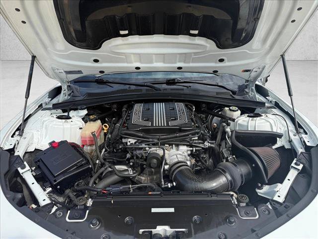Used 2019 Chevrolet Camaro ZL1 RWD image 23