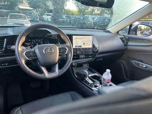 Used 2024 Lexus NX 250 FWD image 7