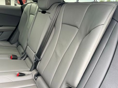 Used 2022 Audi Q8 Premium image 16