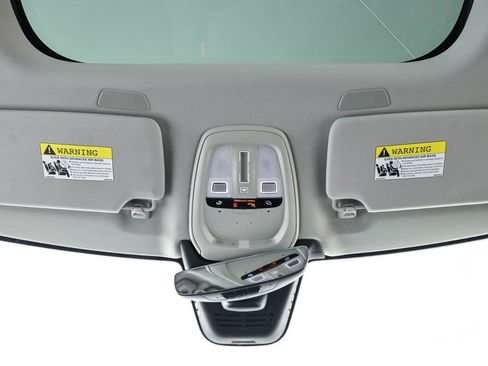 Used 2025 Volvo XC90 B6 Core w/ Climate Package AWD/4WD image 18