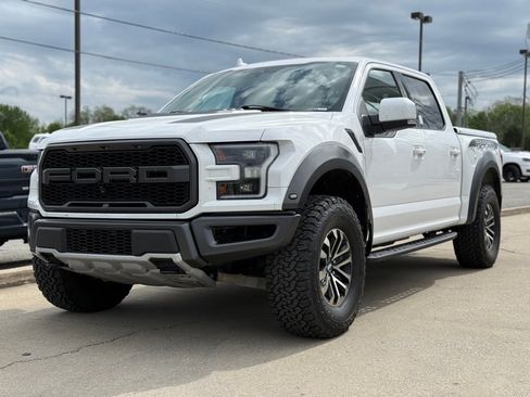 Used 2019 Ford F150 Raptor w/ Equipment Group 802A Luxury image 2
